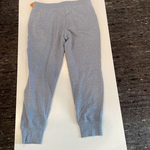 Waist 19 to 20” 10”rise 27” inseam. There’s like a blue gray heathered color